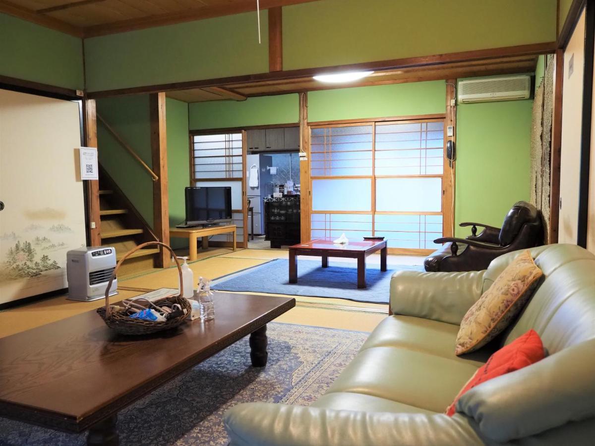 四国旅行のhub拠点 古民家ゲストハウス Heso Camp Miyoshi (Tokushima) Exterior foto
