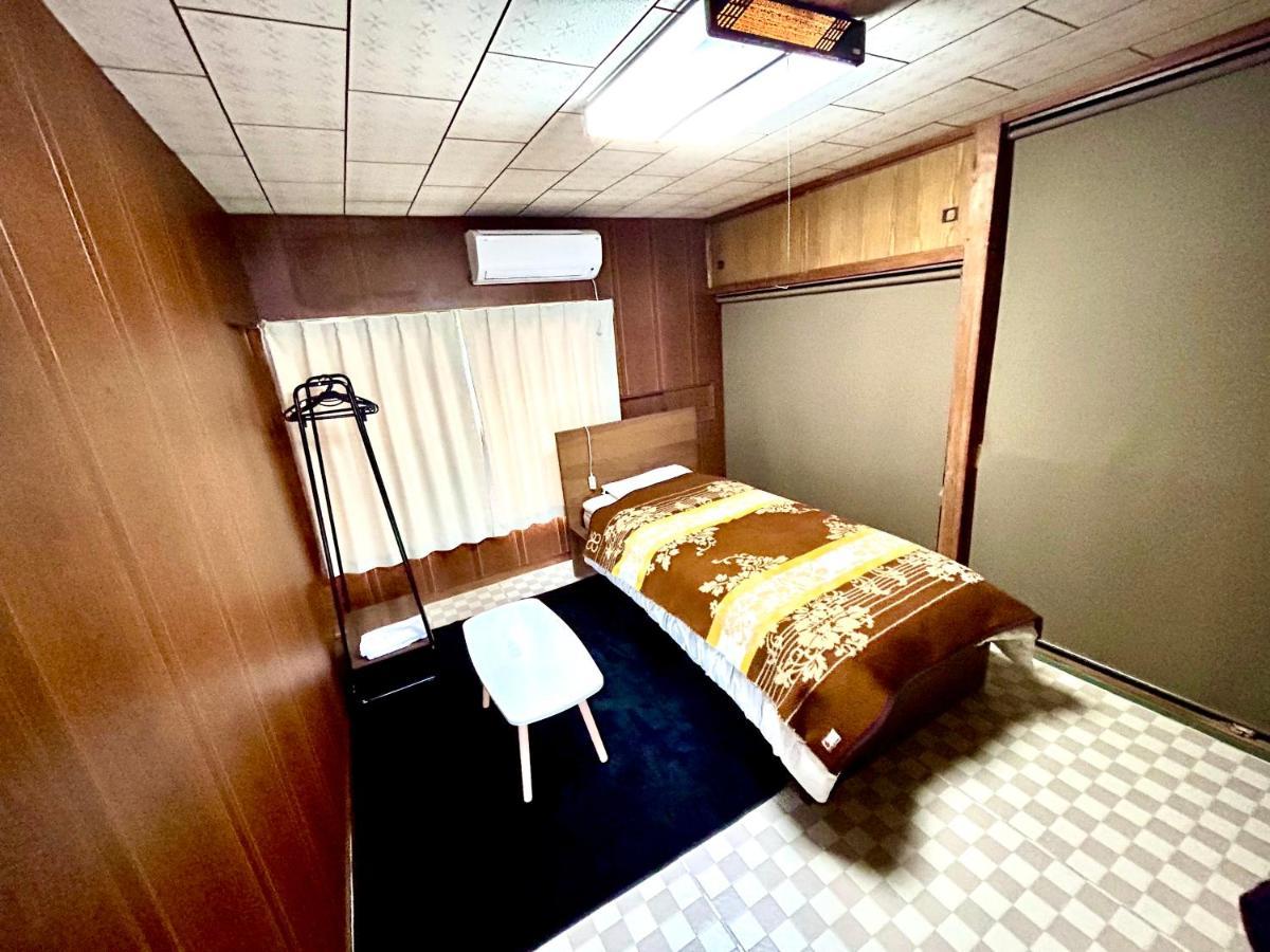 四国旅行のhub拠点 古民家ゲストハウス Heso Camp Miyoshi (Tokushima) Exterior foto
